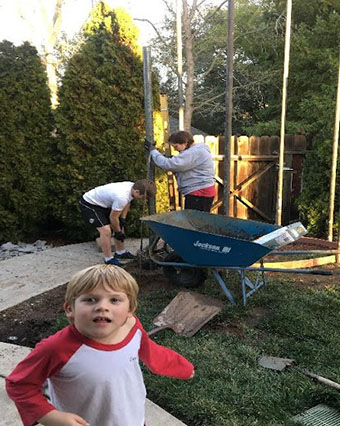 Process of Building Treehouse Image 1